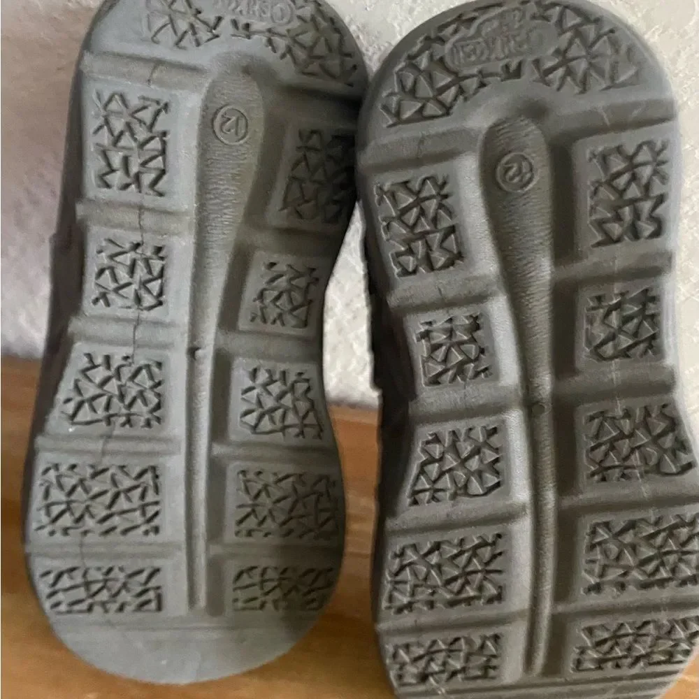 Pre-owned OshKosh B'gosh Vibrant Gray Kids Sandals Closed Toe Size 12 12T